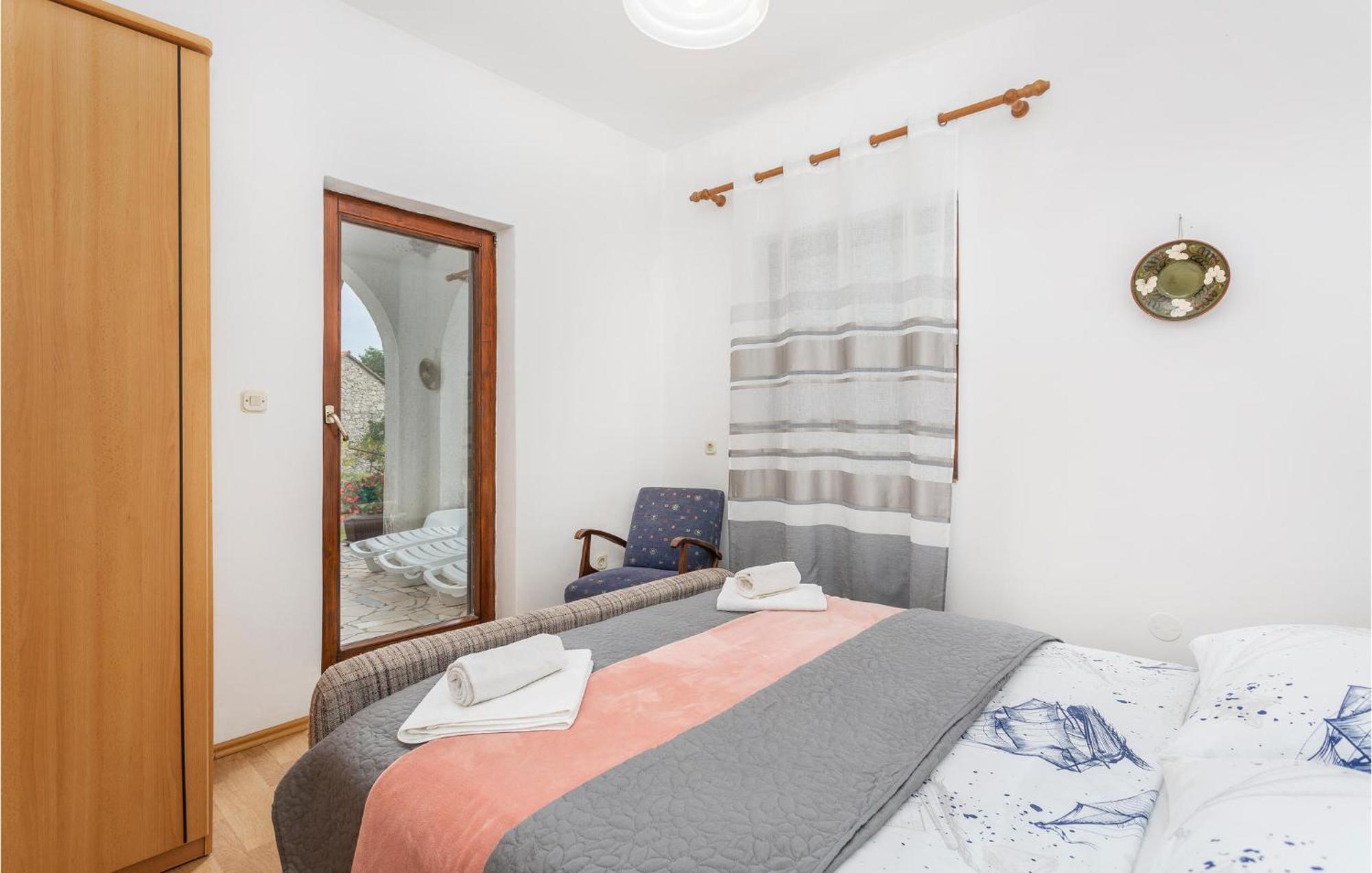 Beautiful Apartment In Malinska With Wifi Exterior photo