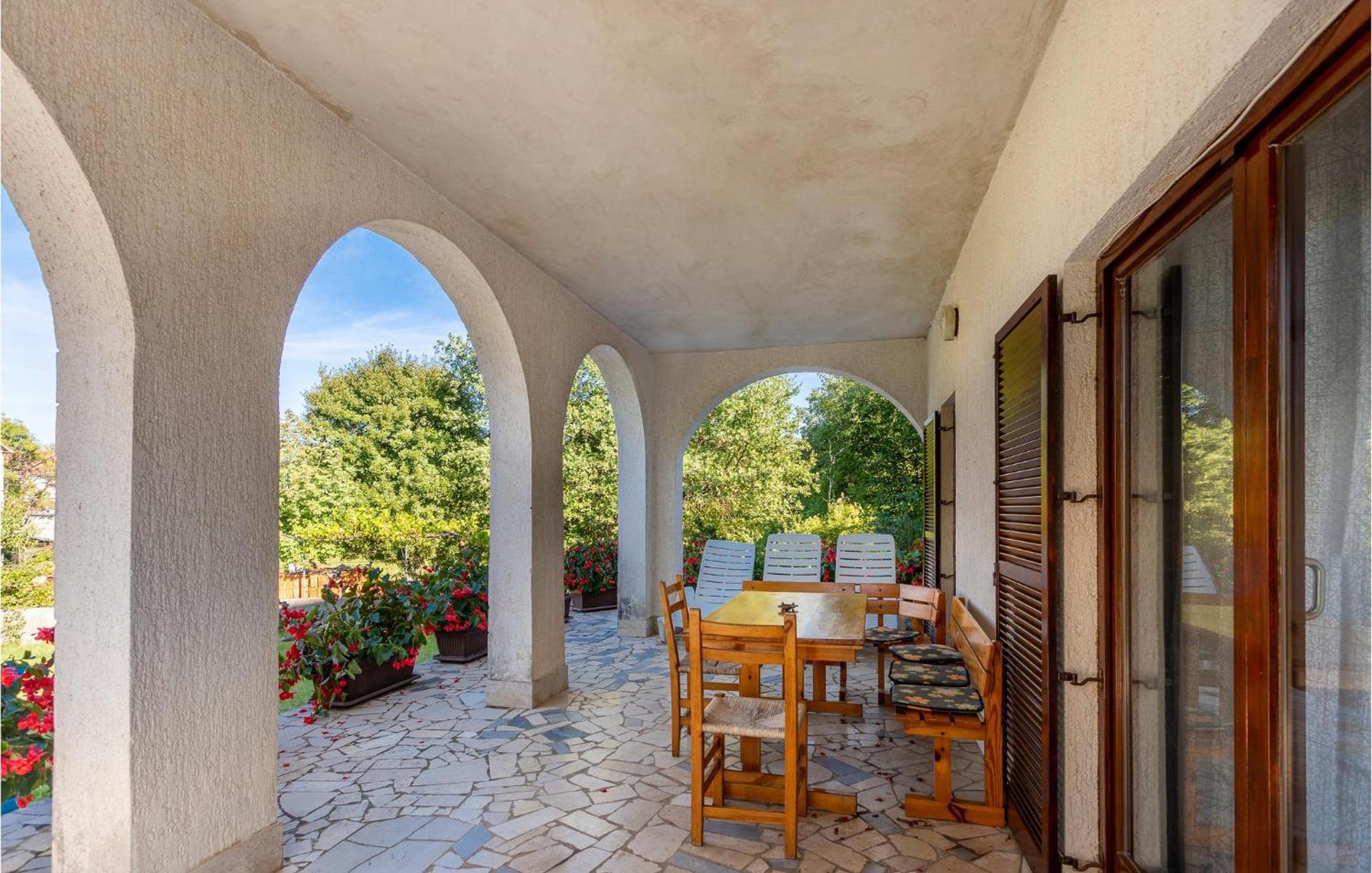 Beautiful Apartment In Malinska With Wifi Exterior photo