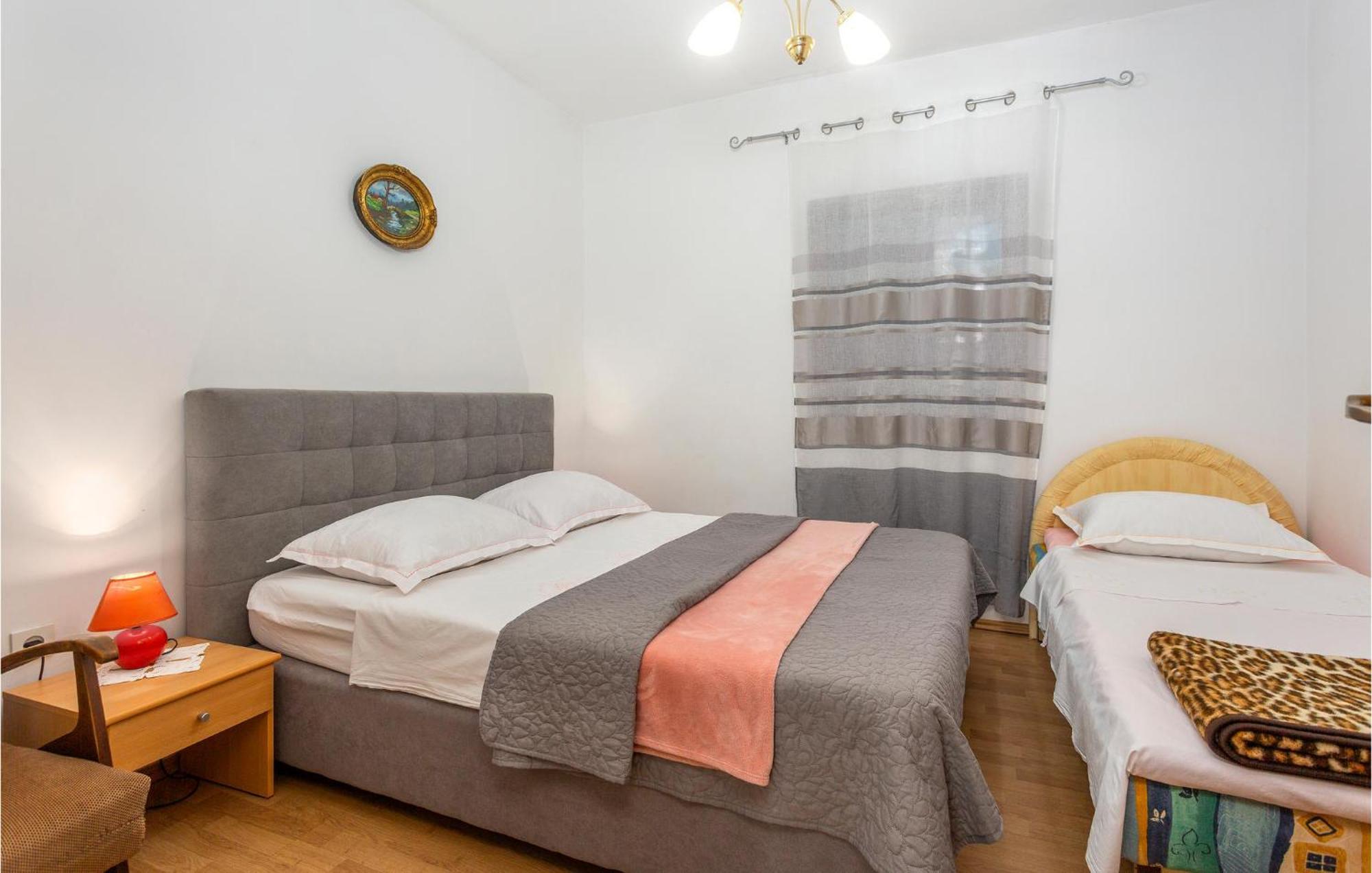 Beautiful Apartment In Malinska With Wifi Exterior photo