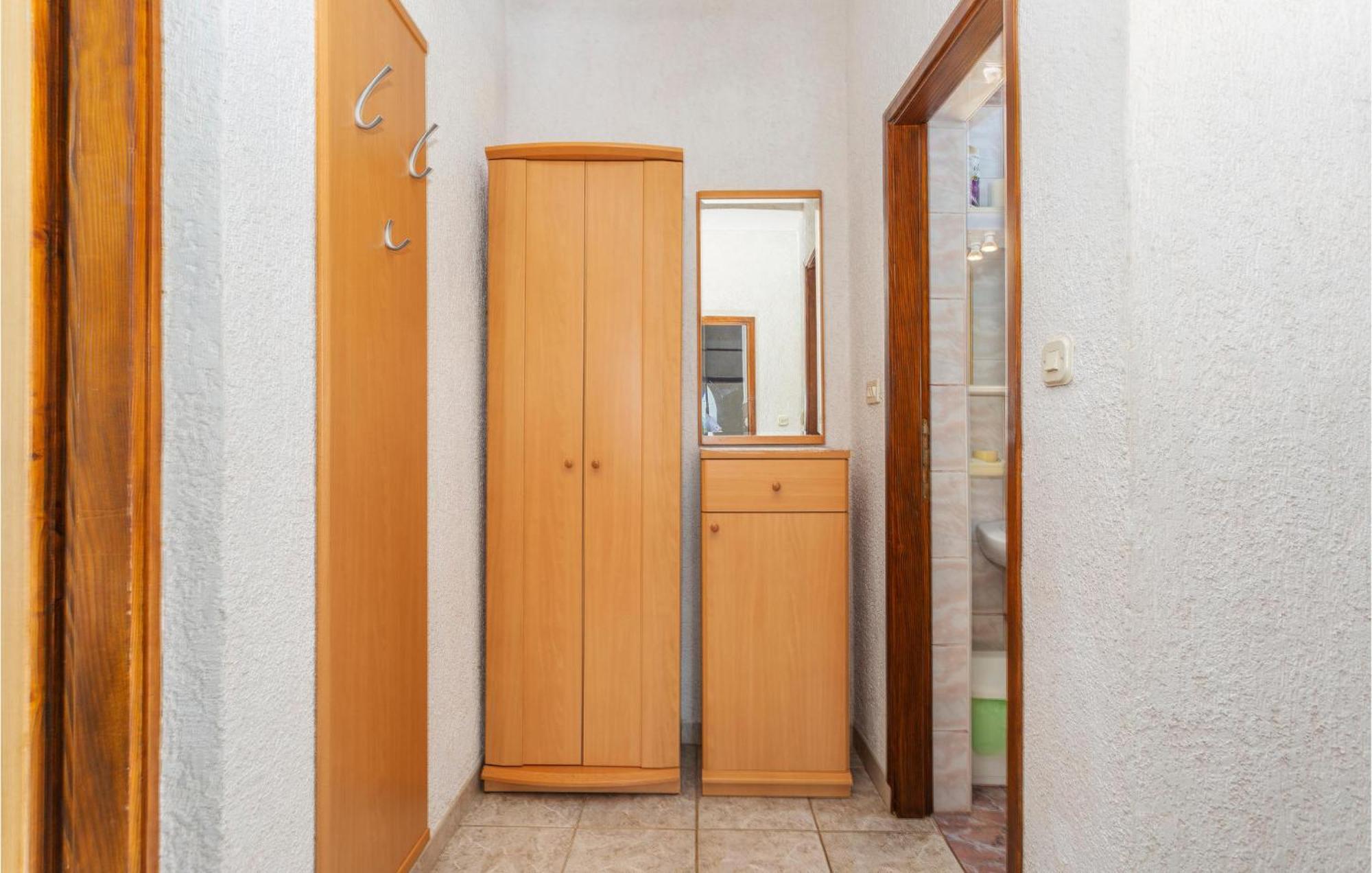 Beautiful Apartment In Malinska With Wifi Exterior photo